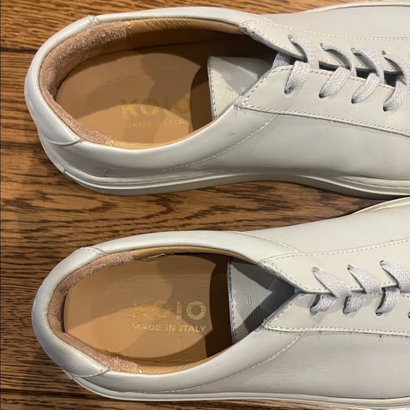 KOIO Women’s 37 Sneakers - Picture 2 of 5